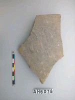 藏品(灰色夾砂陶口緣)的圖片